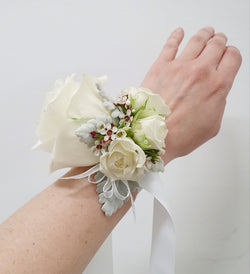 School Formal | Wrist Corsage